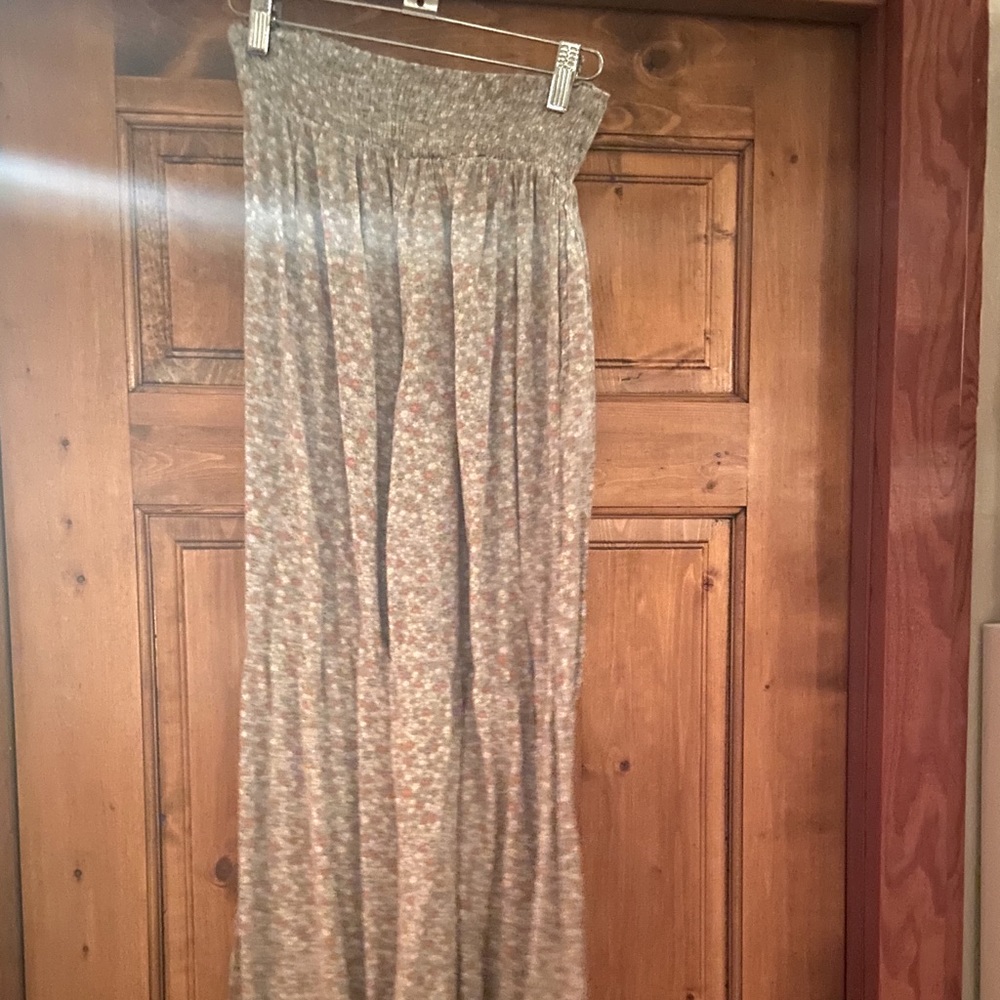 High waisted floral pants with pockets